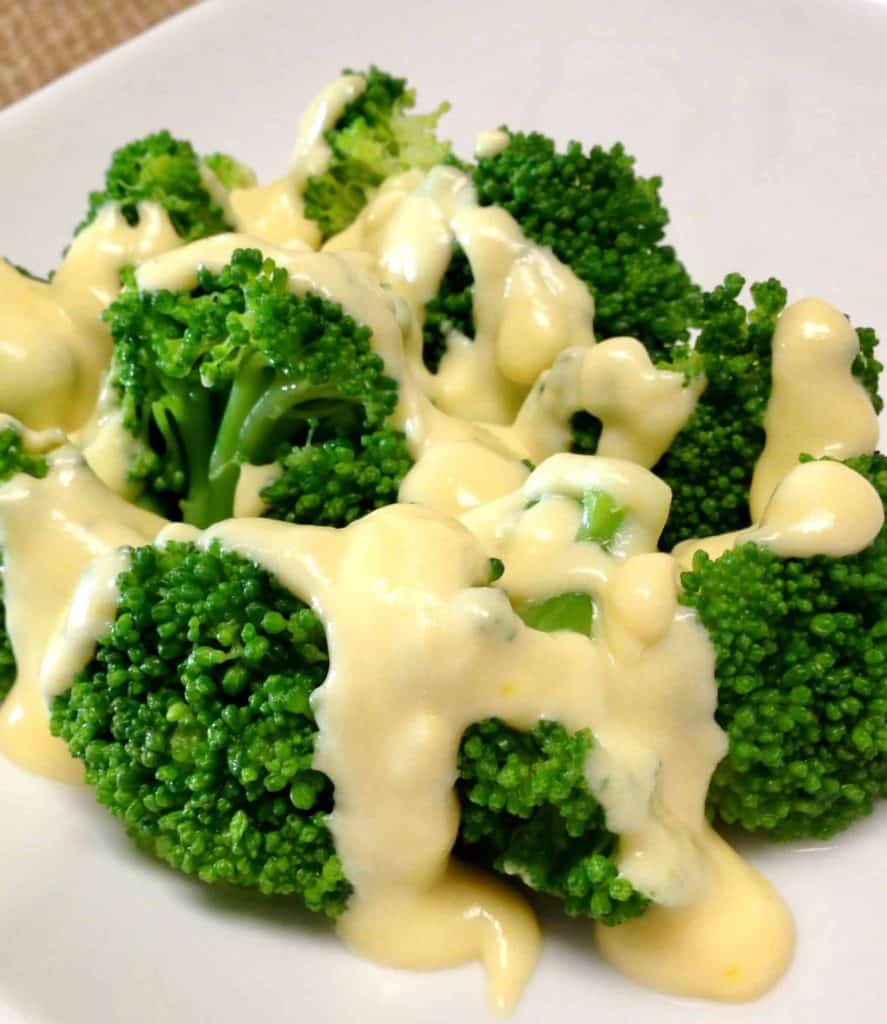 Broccoli and cheese sauce