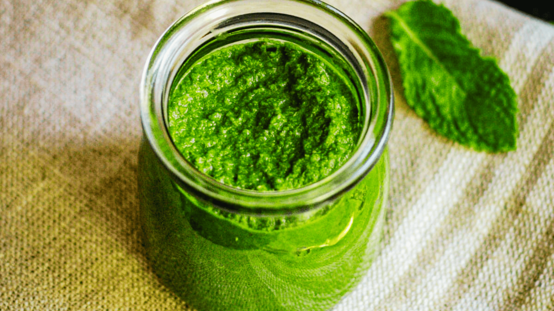 Mint Chutney Recipe How to make Mint Chutney (पुदीने की चटनी) Livofy