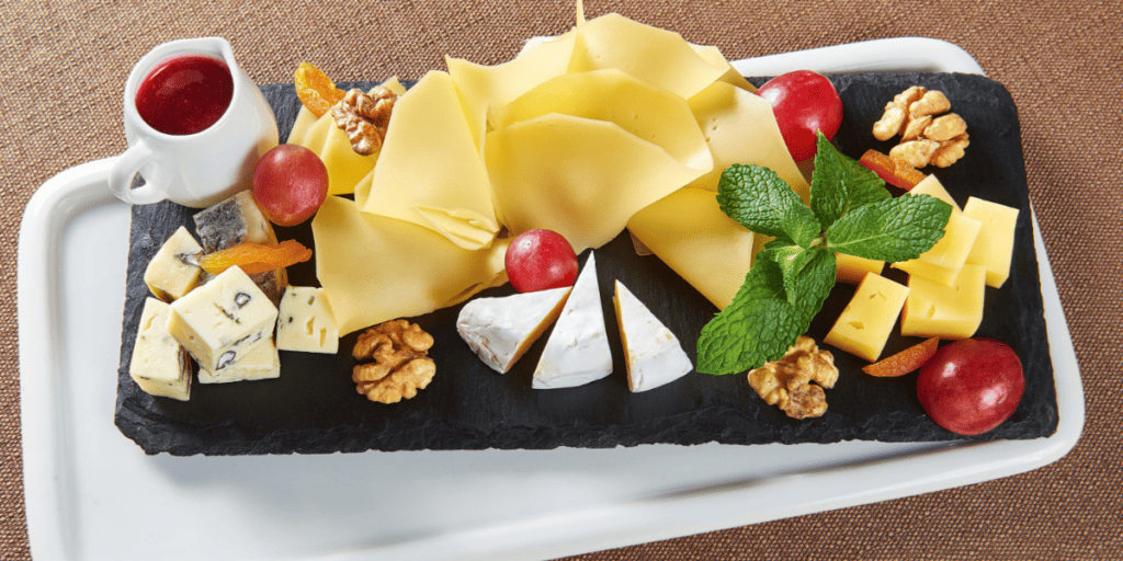 cottage cheese with fruits